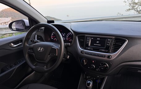 Hyundai Solaris II рестайлинг, 2018 год, 1 500 000 рублей, 36 фотография