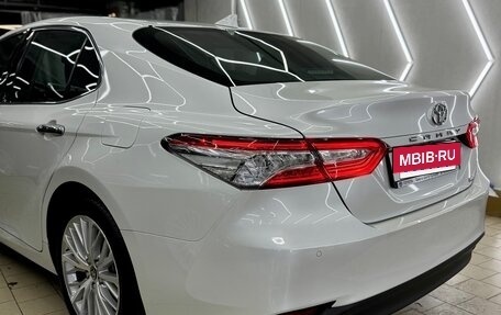 Toyota Camry, 2020 год, 3 890 000 рублей, 8 фотография