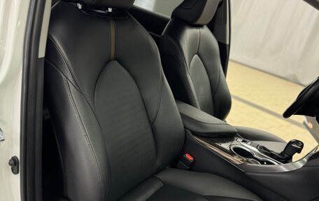 Toyota Camry, 2020 год, 3 890 000 рублей, 21 фотография