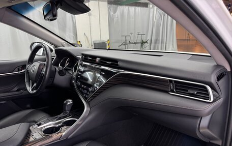 Toyota Camry, 2020 год, 3 890 000 рублей, 22 фотография