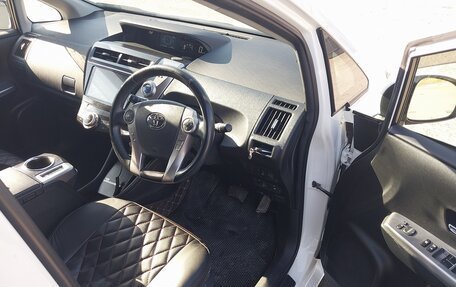 Toyota Prius Alpha I (ZVW40/41), 2015 год, 1 600 000 рублей, 11 фотография