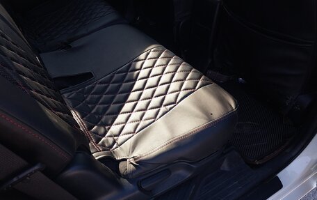 Toyota Prius Alpha I (ZVW40/41), 2015 год, 1 600 000 рублей, 9 фотография