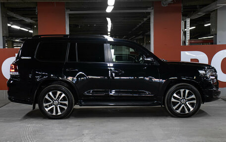 Toyota Land Cruiser 200, 2018 год, 6 800 000 рублей, 4 фотография