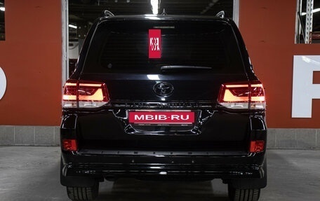 Toyota Land Cruiser 200, 2018 год, 6 800 000 рублей, 6 фотография