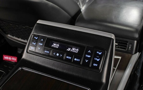 Toyota Land Cruiser 200, 2018 год, 6 800 000 рублей, 26 фотография