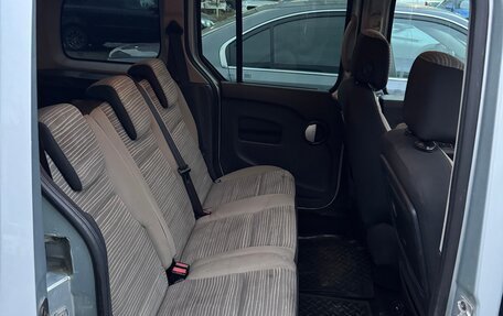 Renault Kangoo II рестайлинг, 2011 год, 400 000 рублей, 6 фотография