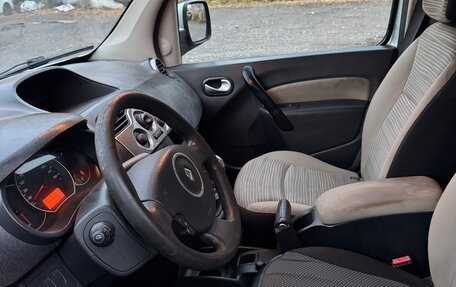 Renault Kangoo II рестайлинг, 2011 год, 400 000 рублей, 12 фотография