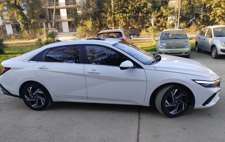 Hyundai Elantra, 2024 год, 2 030 000 рублей, 14 фотография