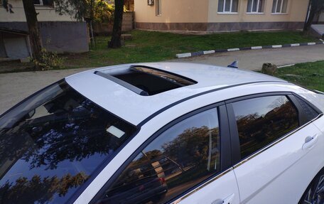 Hyundai Elantra, 2024 год, 2 030 000 рублей, 10 фотография