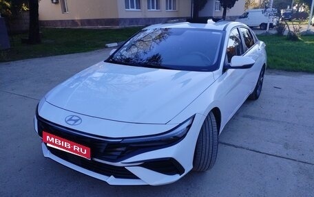 Hyundai Elantra, 2024 год, 2 030 000 рублей, 4 фотография