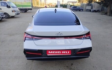 Hyundai Elantra, 2024 год, 2 030 000 рублей, 11 фотография