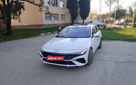 Hyundai Elantra, 2024 год, 2 030 000 рублей, 9 фотография
