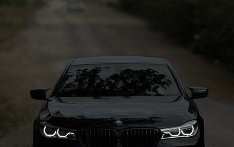 BMW 7 серия, 2017 год, 3 950 000 рублей, 8 фотография