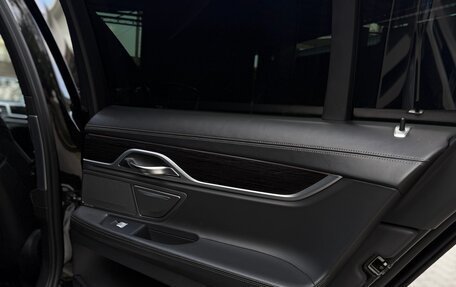 BMW 7 серия, 2017 год, 3 950 000 рублей, 16 фотография