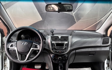 Hyundai Solaris II рестайлинг, 2014 год, 1 120 000 рублей, 8 фотография