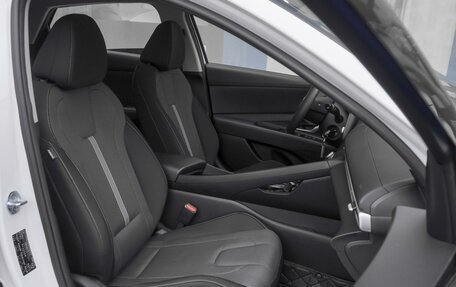 Hyundai Elantra, 2023 год, 2 119 000 рублей, 8 фотография