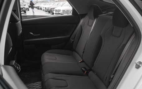 Hyundai Elantra, 2023 год, 2 119 000 рублей, 9 фотография