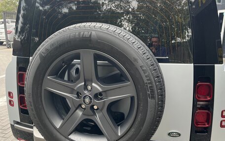 Land Rover Defender II, 2022 год, 8 750 000 рублей, 5 фотография