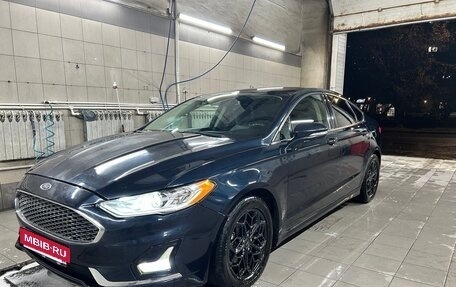 Ford Fusion (North America) II, 2020 год, 1 750 000 рублей, 1 фотография