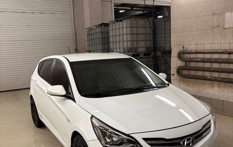 Hyundai Solaris II рестайлинг, 2015 год, 1 200 000 рублей, 4 фотография