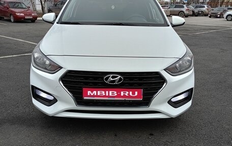 Hyundai Solaris II рестайлинг, 2019 год, 1 200 000 рублей, 1 фотография