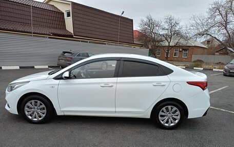 Hyundai Solaris II рестайлинг, 2019 год, 1 200 000 рублей, 4 фотография