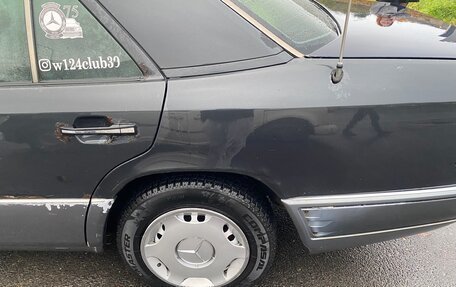 Mercedes-Benz E-Класс, 1995 год, 300 000 рублей, 11 фотография