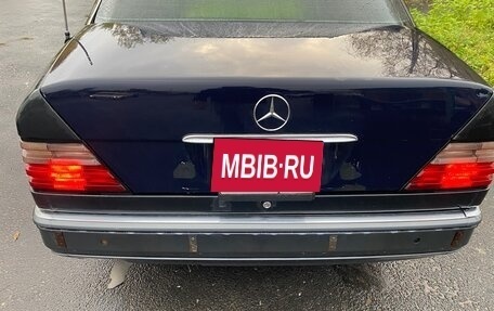 Mercedes-Benz E-Класс, 1995 год, 300 000 рублей, 12 фотография