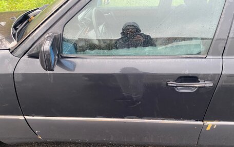 Mercedes-Benz E-Класс, 1995 год, 300 000 рублей, 13 фотография