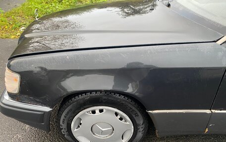 Mercedes-Benz E-Класс, 1995 год, 300 000 рублей, 14 фотография