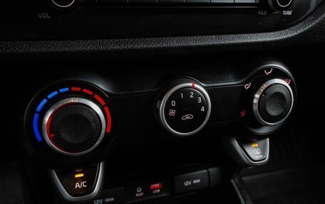 KIA Rio IV, 2018 год, 1 399 000 рублей, 18 фотография