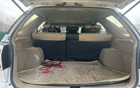 Toyota Avensis III рестайлинг, 2002 год, 1 000 000 рублей, 11 фотография