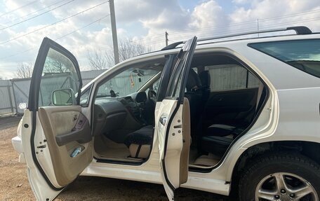 Toyota Avensis III рестайлинг, 2002 год, 1 000 000 рублей, 5 фотография