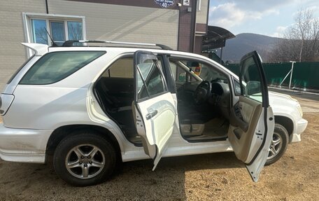 Toyota Avensis III рестайлинг, 2002 год, 1 000 000 рублей, 6 фотография