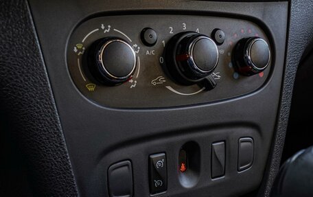 Renault Sandero II рестайлинг, 2018 год, 1 140 000 рублей, 12 фотография