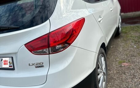 Hyundai Tucson III, 2011 год, 1 350 000 рублей, 3 фотография