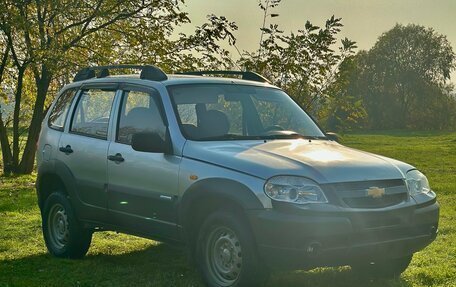 Chevrolet Niva I рестайлинг, 2010 год, 575 000 рублей, 1 фотография