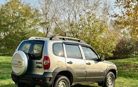 Chevrolet Niva I рестайлинг, 2010 год, 575 000 рублей, 7 фотография