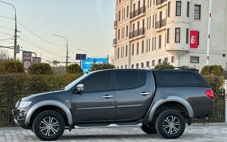 Mitsubishi L200 IV рестайлинг, 2012 год, 1 675 000 рублей, 2 фотография
