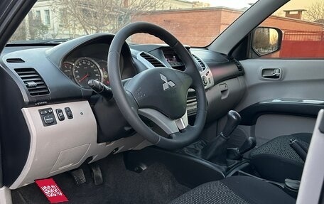 Mitsubishi L200 IV рестайлинг, 2012 год, 1 675 000 рублей, 21 фотография