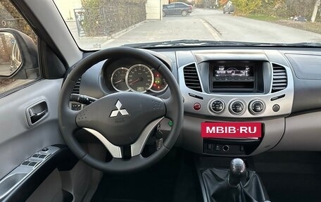 Mitsubishi L200 IV рестайлинг, 2012 год, 1 675 000 рублей, 28 фотография