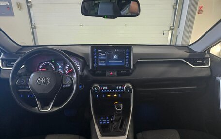 Toyota RAV4, 2021 год, 3 449 000 рублей, 12 фотография