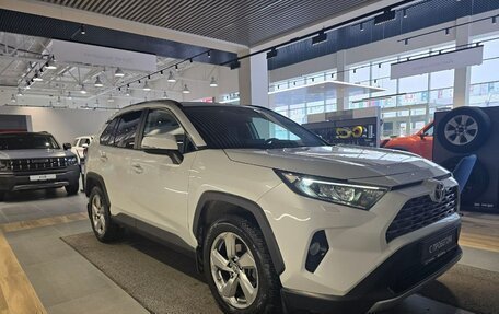 Toyota RAV4, 2021 год, 3 449 000 рублей, 6 фотография