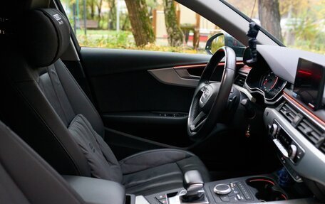 Audi A4, 2018 год, 2 200 000 рублей, 19 фотография