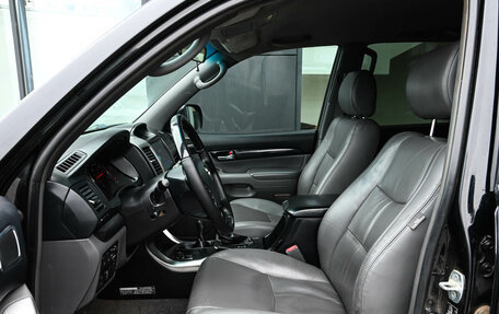 Toyota Land Cruiser Prado 150 рестайлинг 2, 2012 год, 2 815 000 рублей, 8 фотография