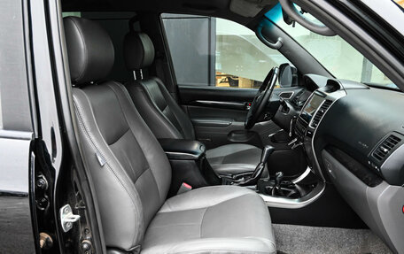 Toyota Land Cruiser Prado 150 рестайлинг 2, 2012 год, 2 815 000 рублей, 9 фотография