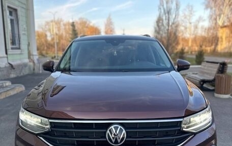 Volkswagen Tiguan II, 2022 год, 2 650 000 рублей, 1 фотография