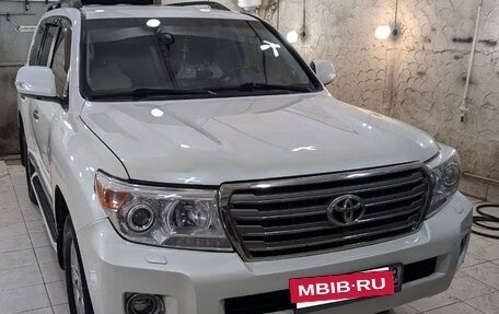 Toyota Land Cruiser 200, 2013 год, 4 300 000 рублей, 2 фотография