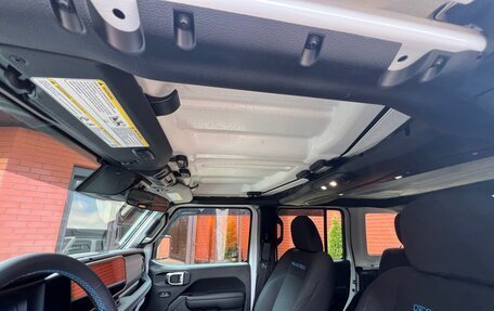 Jeep Wrangler, 2023 год, 6 700 000 рублей, 9 фотография
