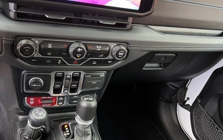 Jeep Wrangler, 2023 год, 6 700 000 рублей, 14 фотография